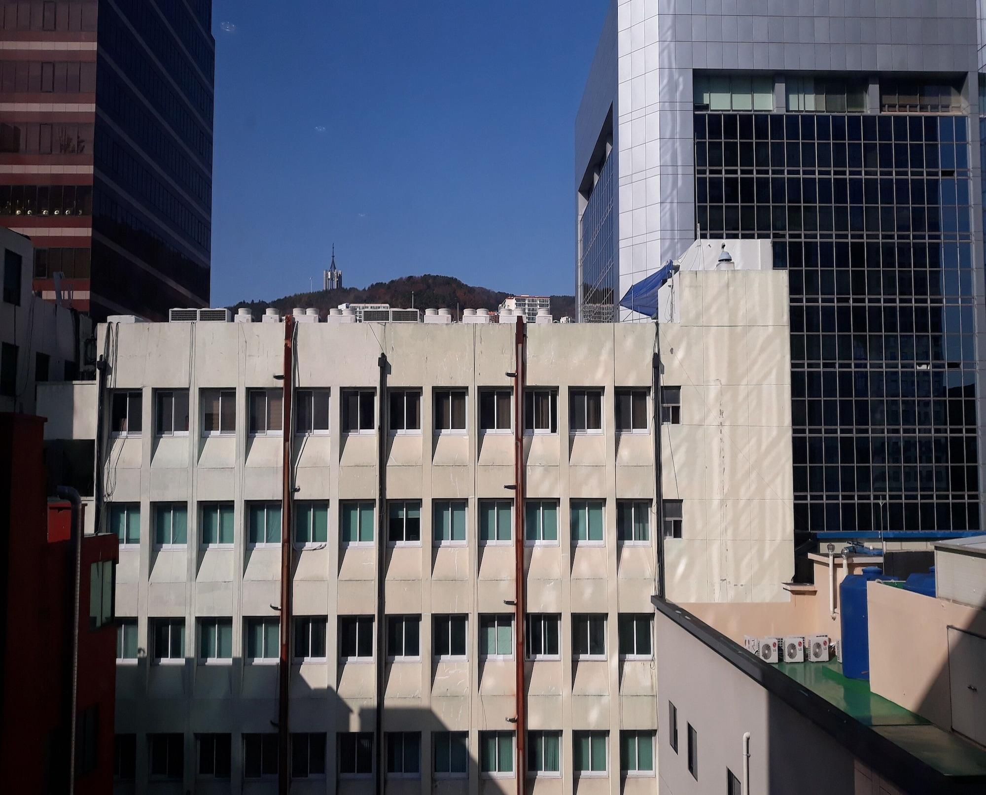 Almond Hotel Busan Station Екстериор снимка