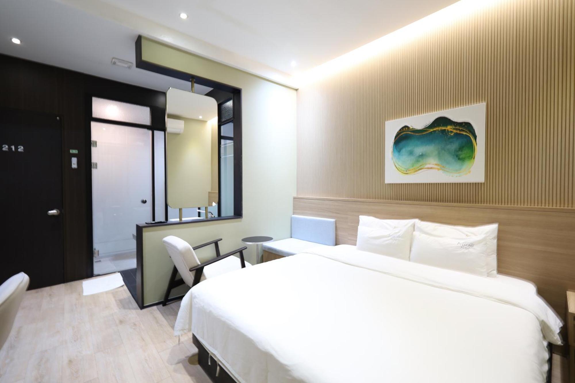 Almond Hotel Busan Station Екстериор снимка