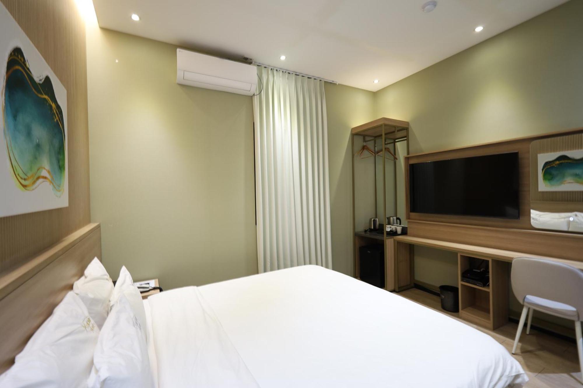 Almond Hotel Busan Station Екстериор снимка