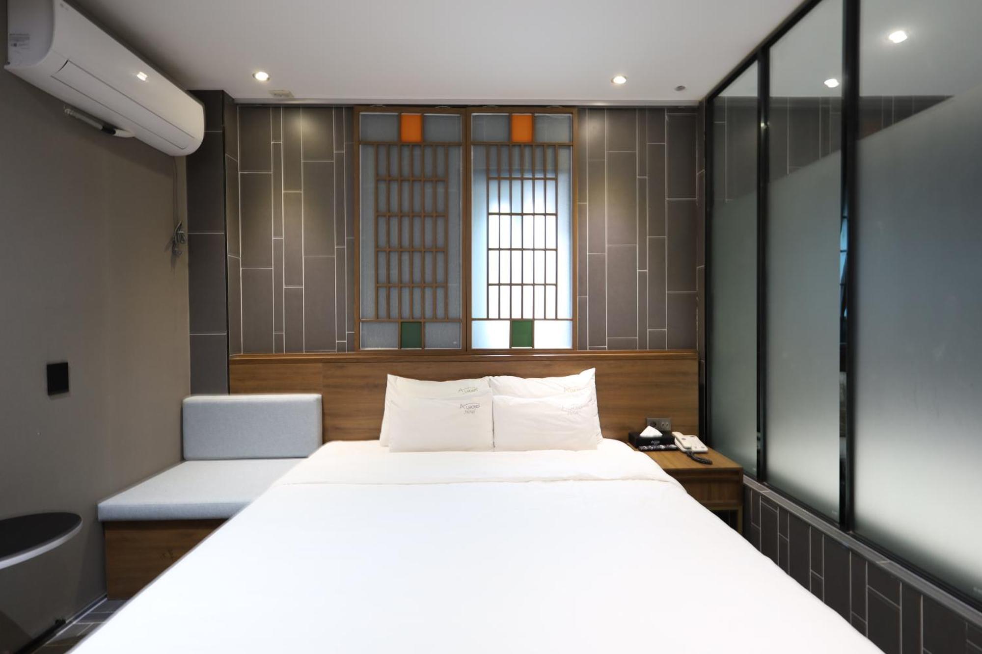 Almond Hotel Busan Station Екстериор снимка