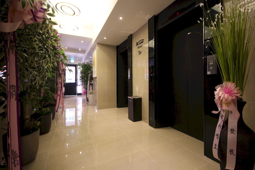 Almond Hotel Busan Station Екстериор снимка